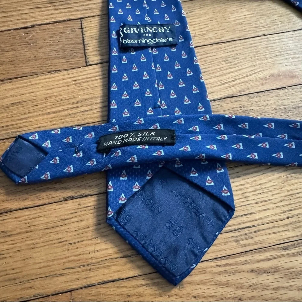 Givenchy Vintage Silk Tie luxury, office, preppy, formal
